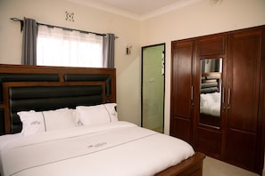 Room - LUDAS APARTMENTS ARUSHA (Arusha)