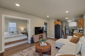 Room - The Haven at The Cottages on Methow - Cozy Retreat Near Downtown Wenatchee (Wenatchee)