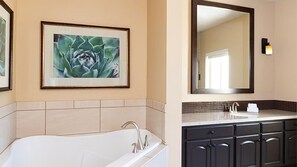 Bathroom - WorldMark Las Vegas Boulevard 2BR Penthouse - Free Strip Shuttle & Lazy River (Las Vegas)