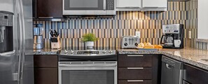 Private kitchen - 2BR Presidential Reserve Suite - F1 Grand Prix Weekend (Las Vegas)
