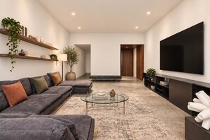 Living area - Marylebone House With Private Patio (London)