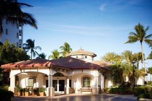 Image-45 - Palm Beach | Beach & Resort Pools | 2BR Villa (Palm Beach Shores)