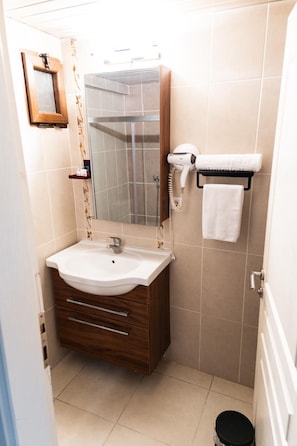 Bathroom - Ada suit çamlık (Denizli)