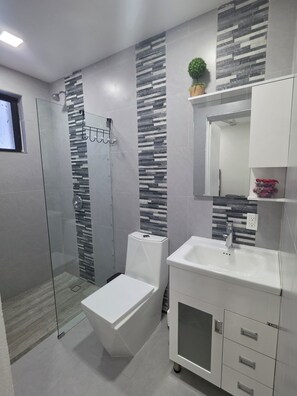 Bathroom - Infiniti Suites (Blue Hills)