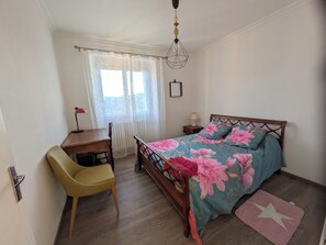 Room - New Listing (Saint-Affrique)