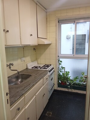 Private kitchen - New Listing (Cdad. Autónoma de Buenos Aires)