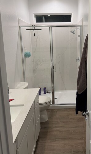 Bathroom - Modern Surprise Casita with Private Garage (Surprise)