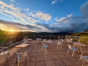 Outdoor dining - New Listing (La Bresse)
