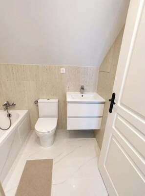 Bathroom - New Listing (Versailles)