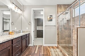 Bathroom - Charming 2-bedroom house in Vistancia (Peoria)