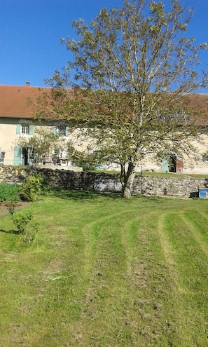 Exterior - LE DOMAINE DEN BAS AUGY SUR AUBOIS (AUGY SUR AUBOIS)