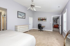 Room - Exmoor Sunroom Retreat - 2Story Home (Jacksonville)