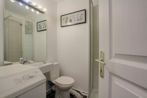 Bathroom - New Listing (PariPariss)