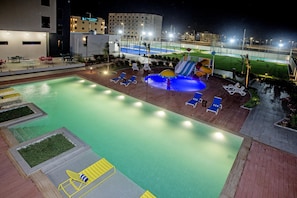 Outdoor pool - Best Western Duqm (Duqm)