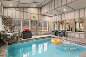 Pool - Heated Pool •Theater • Hot Tub• Near Pigeon Forge (Sevierville)