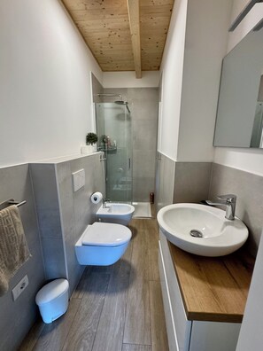 Bathroom - New Listing (Piemonte)