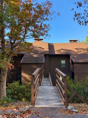 Exterior - Mountain View Cozy Condo- Bryce Resort & Lake Laura (Basye)