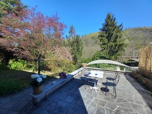 Outdoor dining - New Listing (Torino)