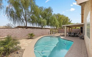 Pool - 4-bedroom house conveniently located Peoria with pool! (Peoria)