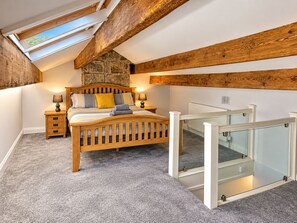 Room - Stylish Calder Valley Stay | Near Hebden Bridge & Countryside Walks (Walsden)