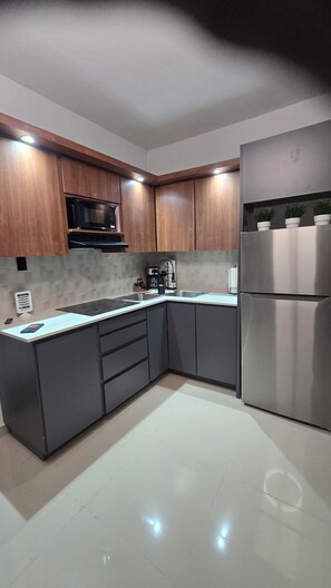 Private kitchen -  New Cousy boutique apt 2-bedroom with AC WIFI  in San Juan close to everything (San Juan)