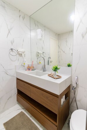 Bathroom - New Listing (Rio de Janeiro)
