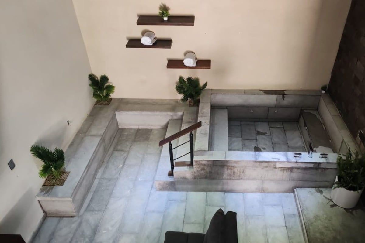 Bañera de hidromasaje privada