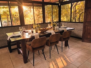 Dining - Beachfront 3BR House on Golfo Dulce · Starlink · Pets OK · Puerto Jiménez (La Palma de Puerto Jimenez)