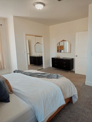 Room - The Brick House /12 min drive to Hershey Park/ (Palmyra)