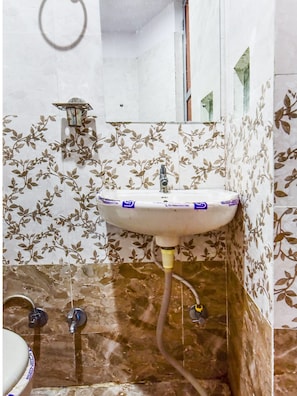 Bathroom - Super Hotel O by OYO Tourist Residency (Jaipur)