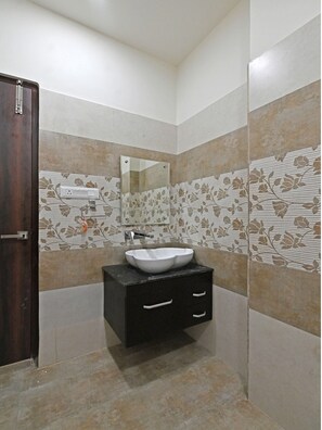 Bathroom - Hotel O The Castle Home Stay Inn (Jaipur)