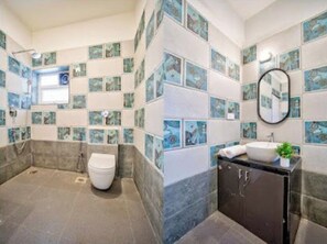 Bathroom - Silver Palm Resort (Candolim)
