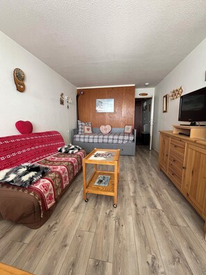 Room - New Listing (Bagnères-de-Bigorre)
