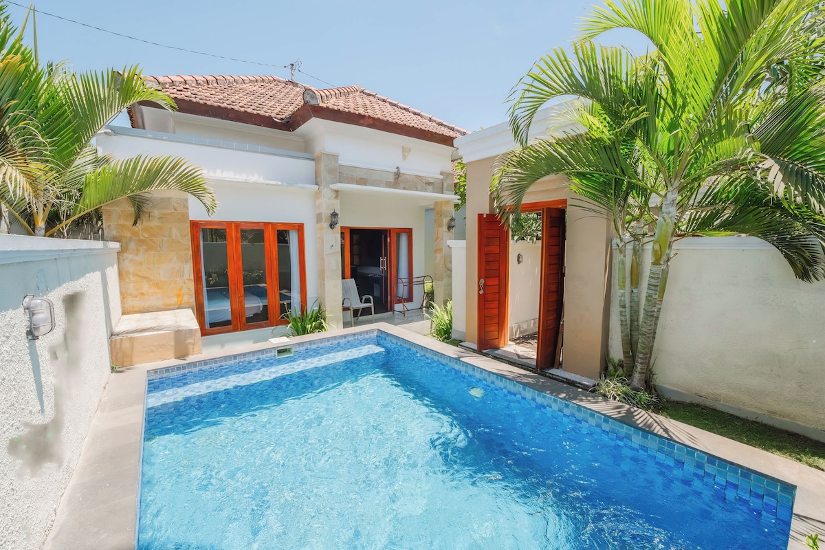 Private pool