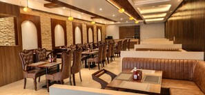 Dining - SS Hotels (Hamirpur)