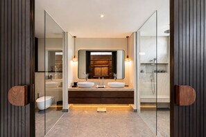Bathroom - Luxury Private Villa in Jimbaran (Kedonganan, Badung)