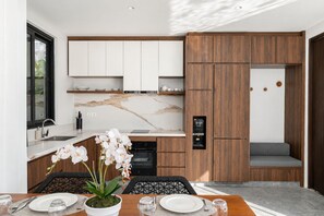 Private kitchen - Luxury Private Villa in Jimbaran (Kedonganan, Badung)