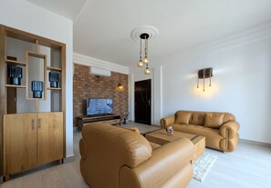 Living area - New Listing (Yaoundé)
