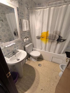 Phòng tắm