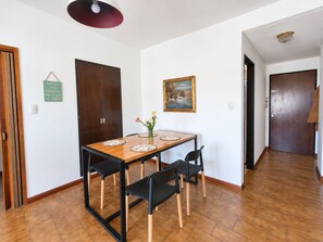 Dining - New Listing (Monte Grande)