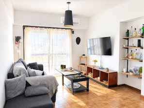 Living area - New Listing (Monte Grande)