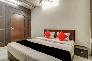 Room - Hotel O by OYO CROWN PACIFIC (Bhopal)