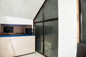 Lobby - Hotel O StayCraft (Bhopal)