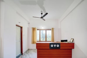 Lobby - Hotel O by OYO The Diamond Palace (Bhopal)