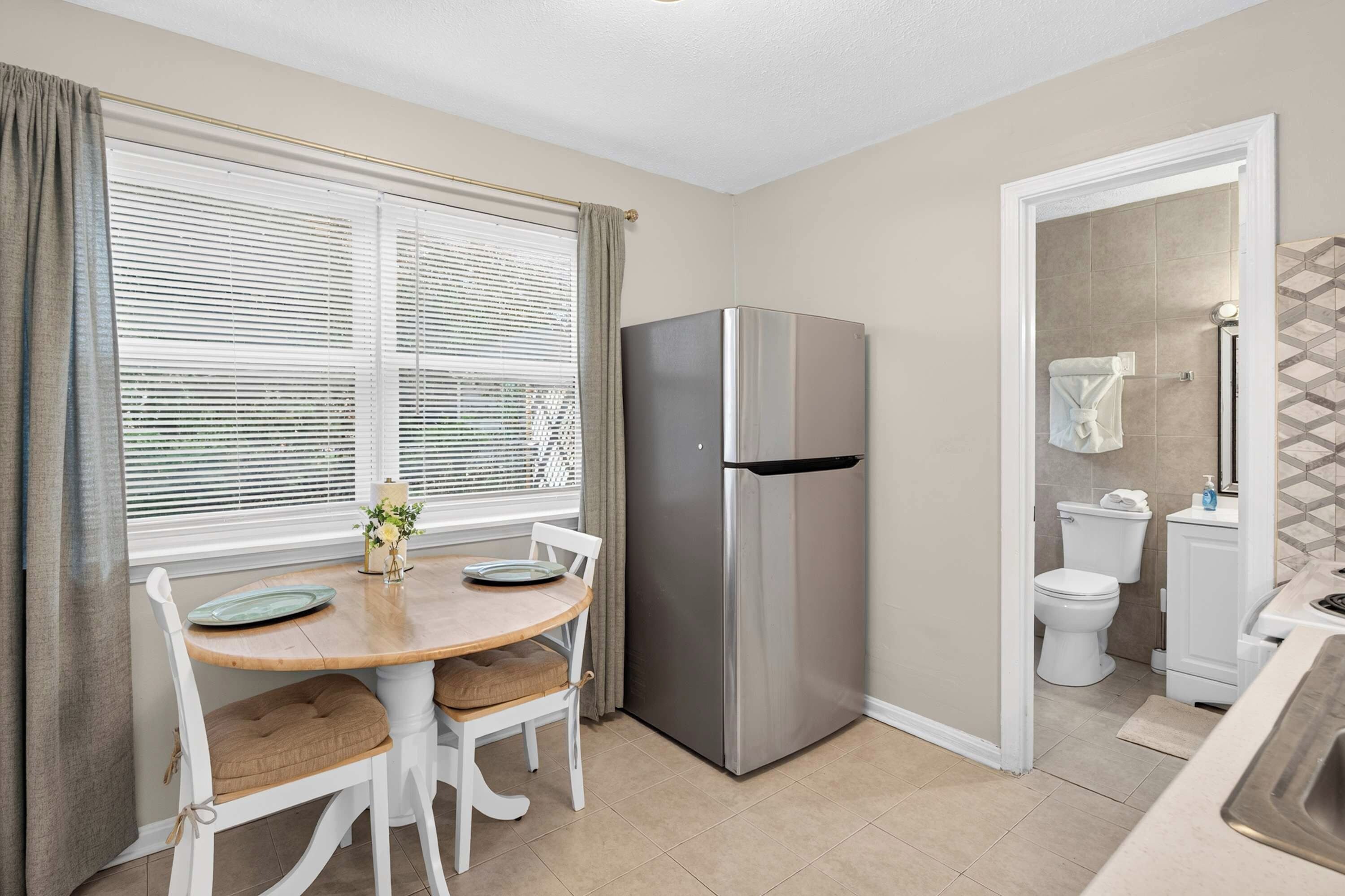 Kitchen: Enjoy the convenience of this welcoming kitchen, offering a comfortable space to prepare your favorite meals, enjoy home-cooked dishes, and make the most of your stay.