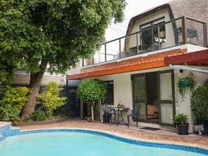 Exterior - Shire Lodge (Cape Town)