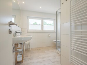 Bathroom - New Listing (Krakow am See)