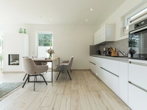 Private kitchen - New Listing (Krakow am See)