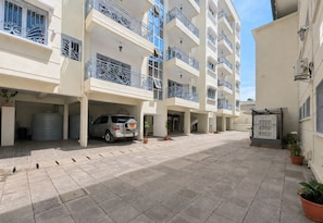 Exterior - New Listing (Yaoundé)