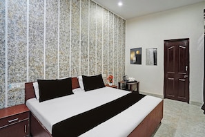 Room - Hotel O Starline (Zirakpur)